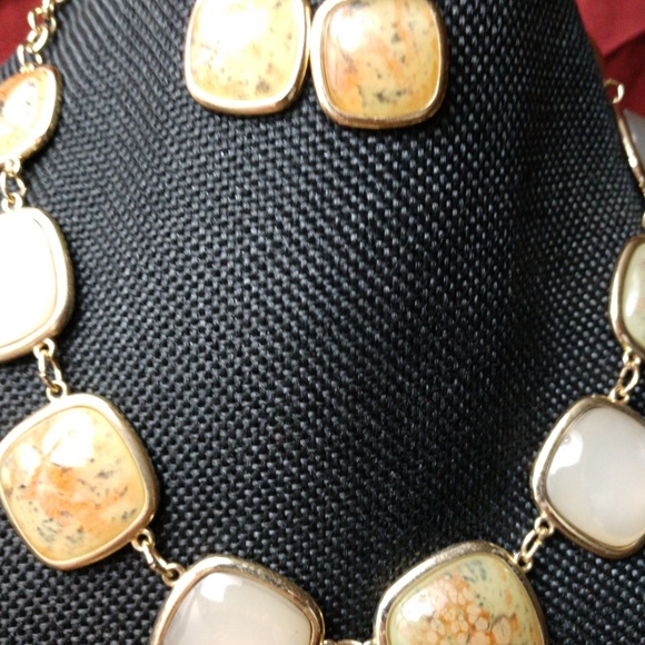 BOGO🇺🇸Necklace and earring set - Picture 3 of 4